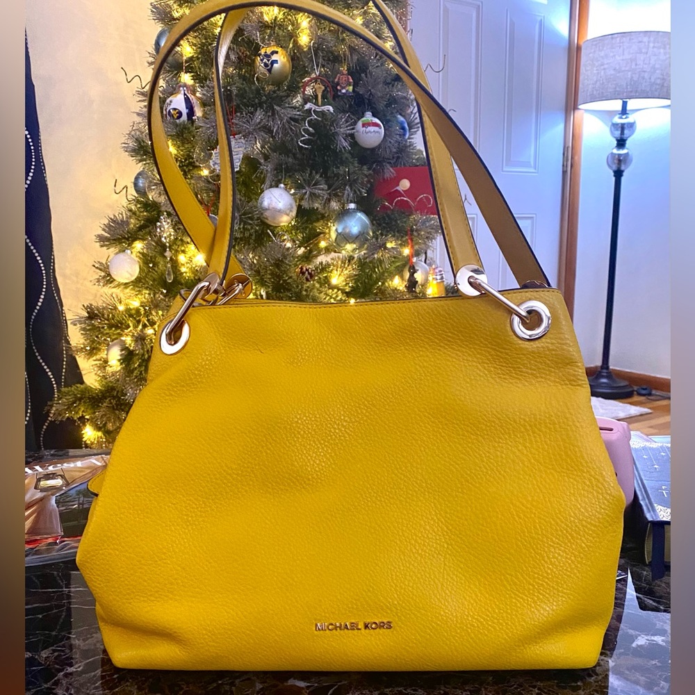 *Open to Offers* MICHAEL Michael Kors “Raven” Shoulder Bag